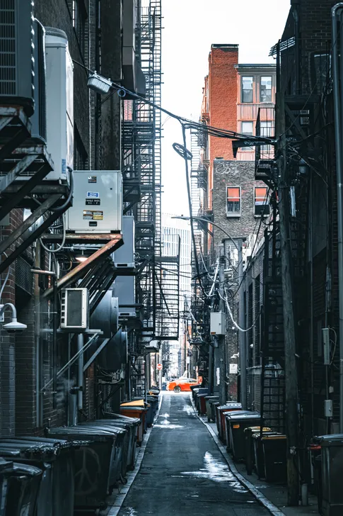alley